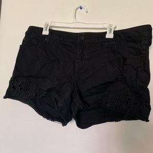 Torrid Black Denim Shorts size 18